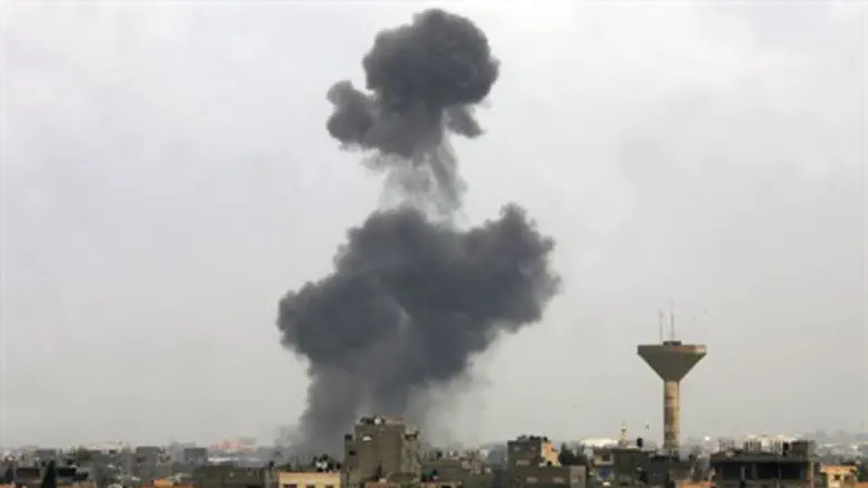 Explosion in Gaza (illustration)