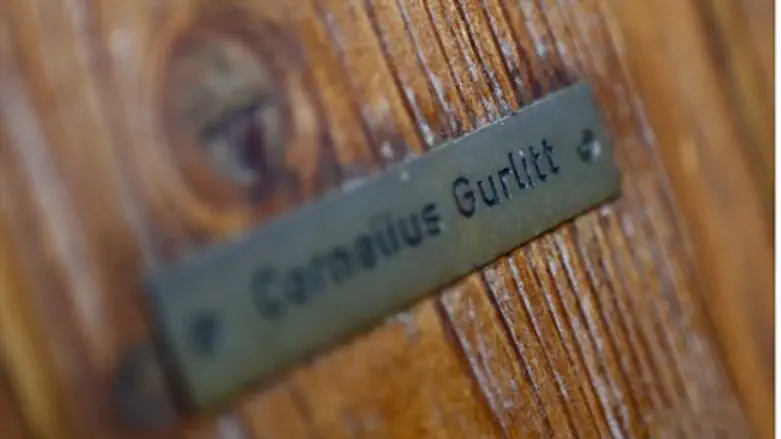 The name plate on the house of Cornelius Gurl