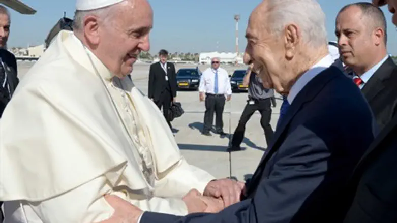 Pope Francis, Shimon Peres