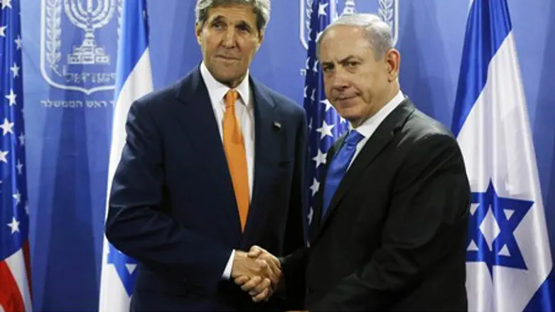 John Kerry meets with Binyamin Netanyahu as c