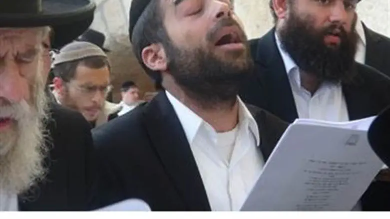 Kotel prayers