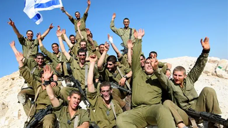 IDF soldiers celebrate (file)