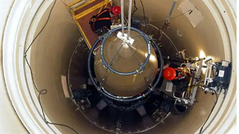 Maintenance on US missile with nuclear warhead