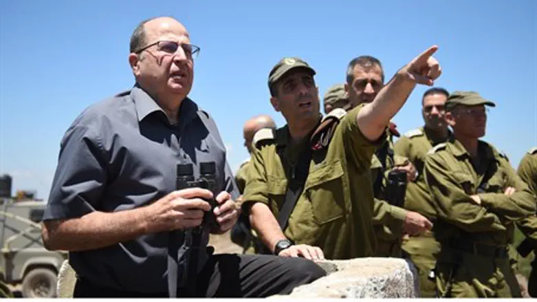 Moshe Yaalon tours the Golan Heights