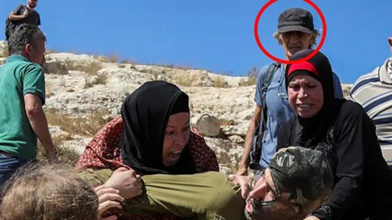 Herzl Schubert (in red circle)