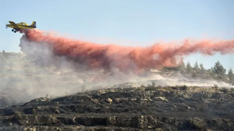 Firefighting plane