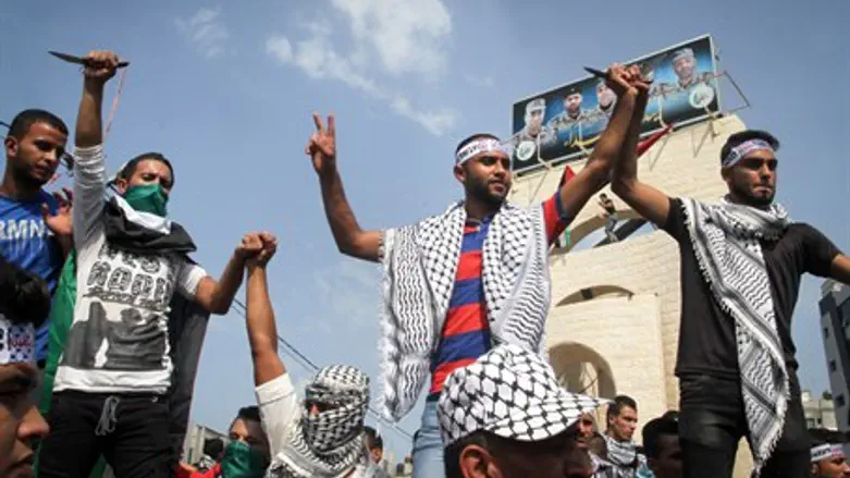 Arabs celebrate terror attack (illustration)