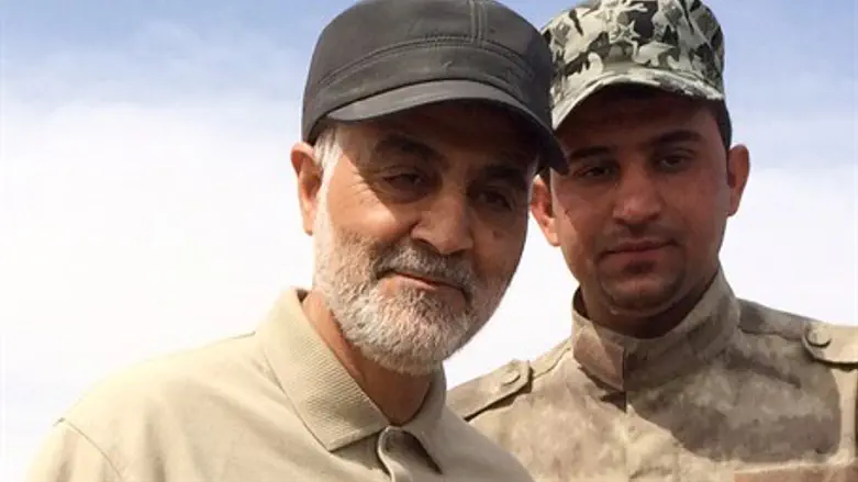 Qassem Soleimani visits front line with ISIS in Iraq