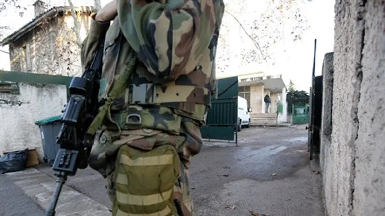 Security outside Jewish school in Marseille (file)
