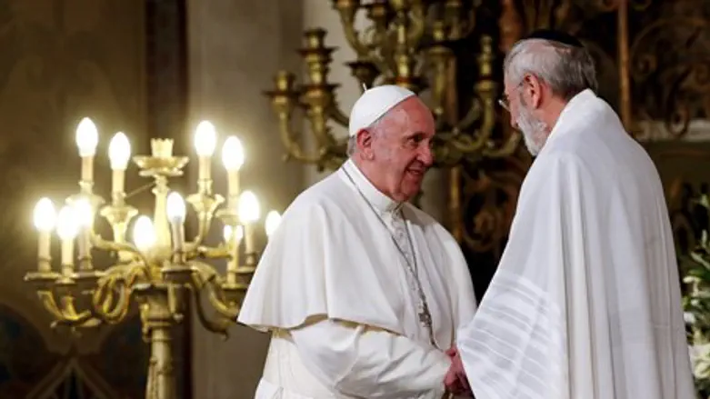 Pope Francis and Rabbi Riccardo Di Segni at Rome's Great Synagogue