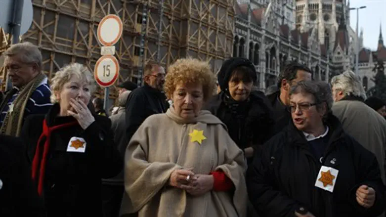 Hungarian protest against anti-Semitic politicians