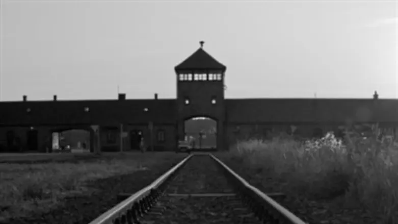 Auschwitz entrance (illustration)