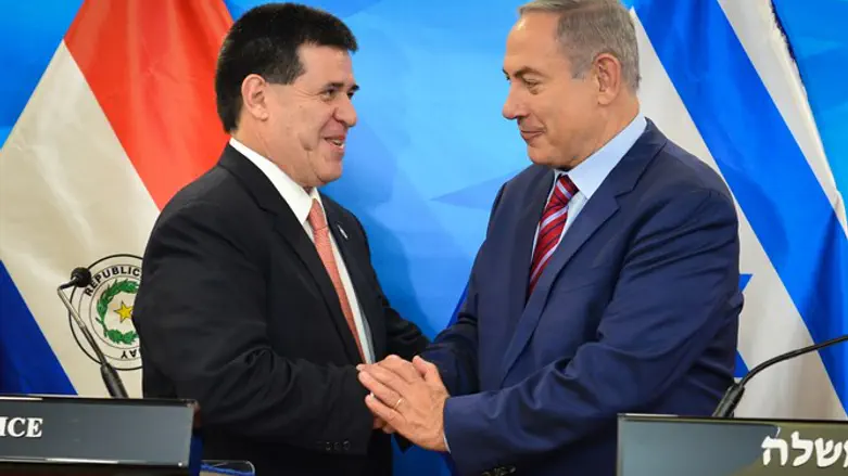 Paraguayan President Horacio Cartes with Netanyahu