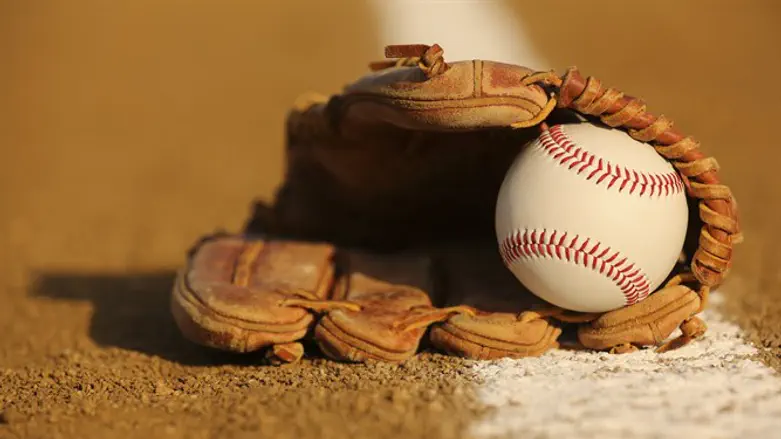 Baseball (illustration)