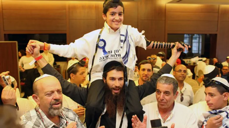 Bar mitzvah for children of wounded soldiers at Aish Hatorah yeshiva