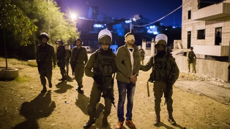 IDF arrests suspect during overnight raid (archive)