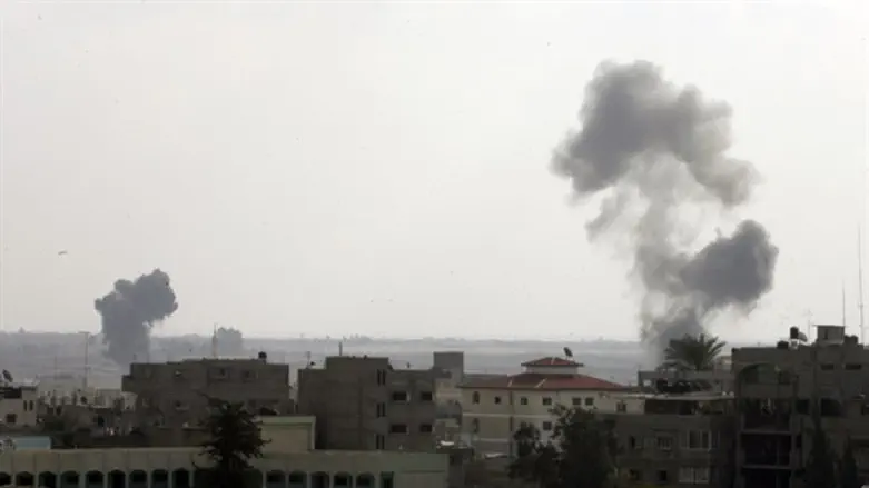 Explosions in Gaza (file)