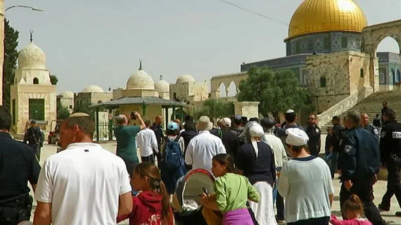 Scenes from the holiday on the Temple Mount