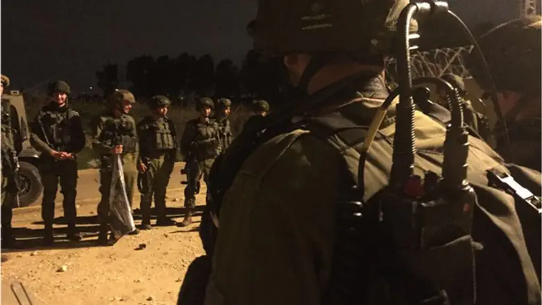 IDF soldiers on a mission at night (archive)