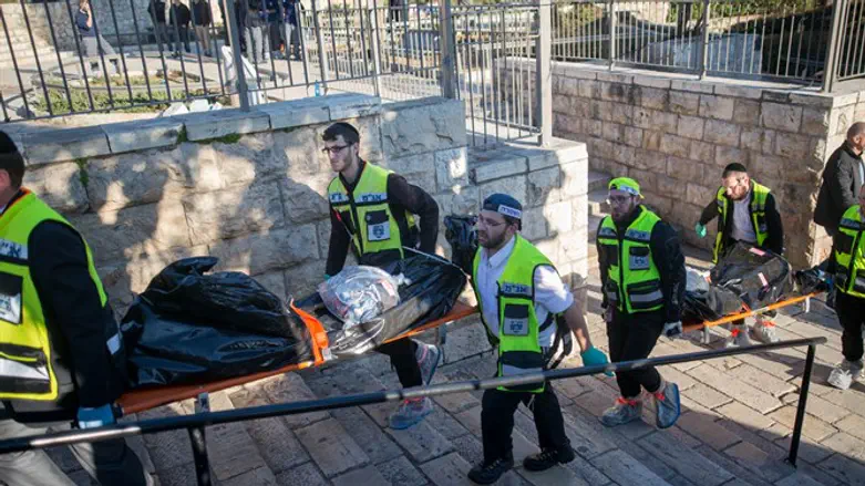 Zaka volunteers evacuate terrorist's bodies