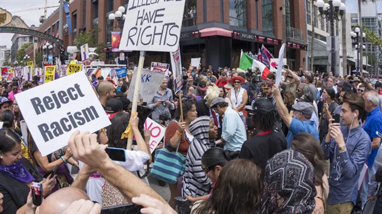 Left-wing protesters (illustrative)