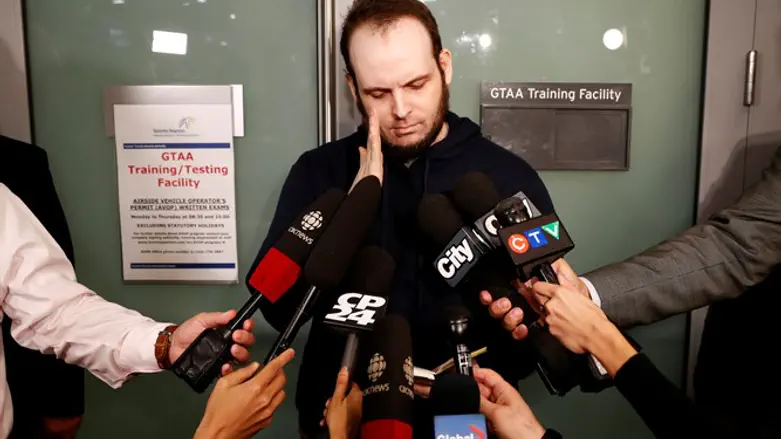 Joshua Boyle speaks to media after arriving in Toronto