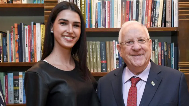 Miss Israel 2017 Rotem Rabi meets with President Rivlin