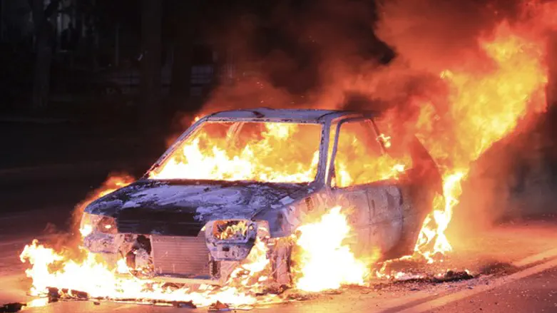 Burning car (illustrative)