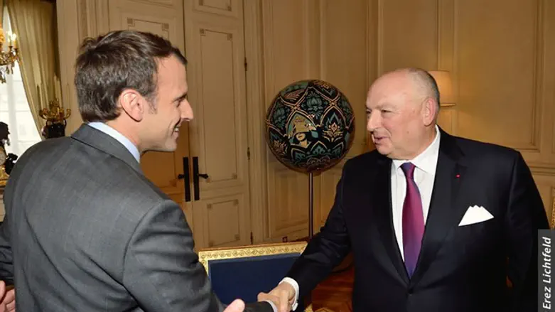 Dr. Moshe Kantor meets French President Macron