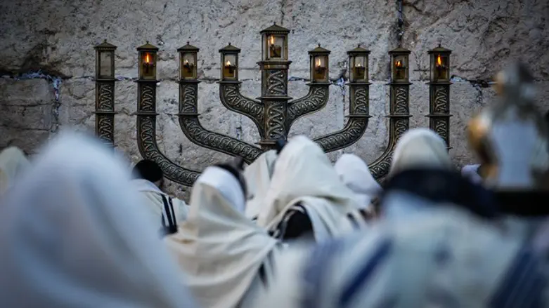 Hanukkah lighting at the Kotel