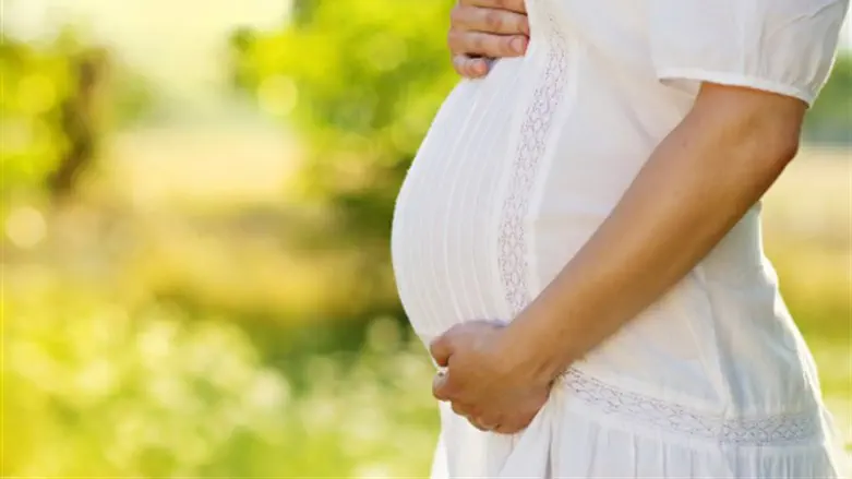 Pregnant woman (illustration)