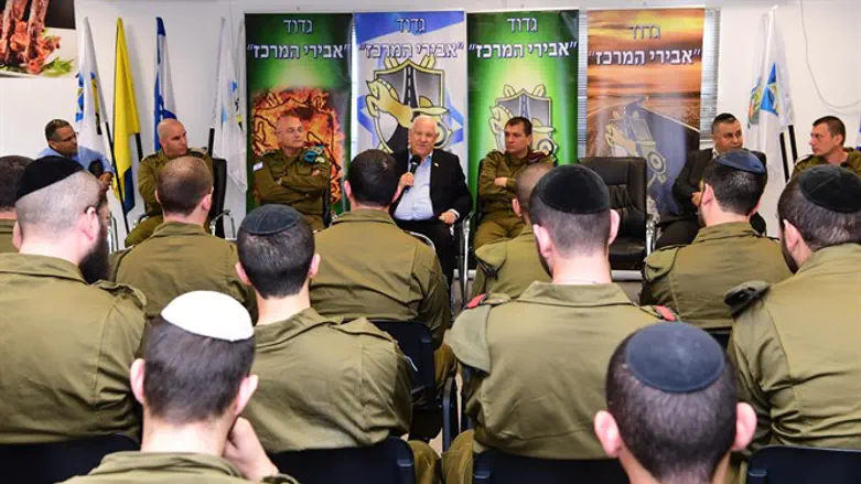 Rivlin with Abirei Hashachar soldiers