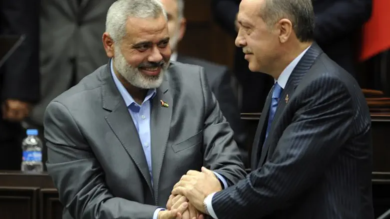 Turkey PM Recep Tayyip Erdogan (R) and Hamas Gaza leader Ismail Haniyeh