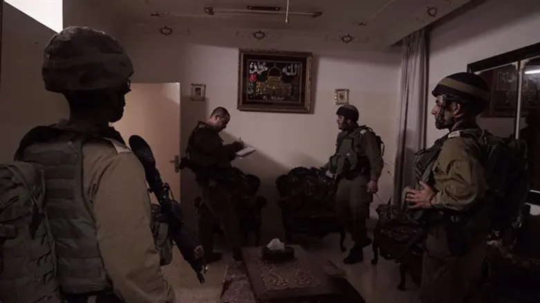 IDF forces in terrorist's house