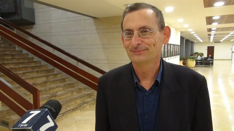 Dov Khenin