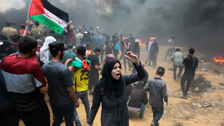 Rioting on Gaza border