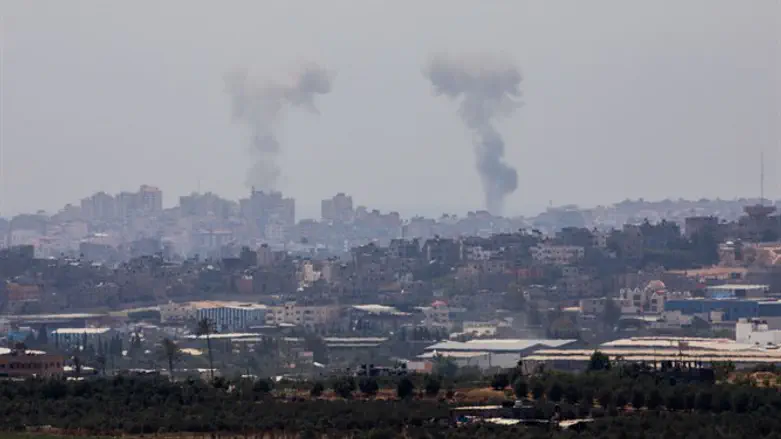 Airstrike in Gaza (archive)