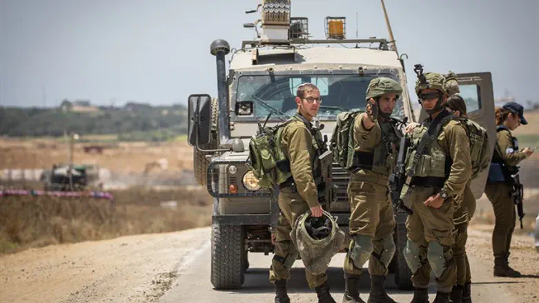 IDF soldiers near Gaza border