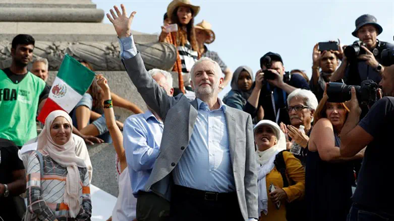 Corbyn at London protest