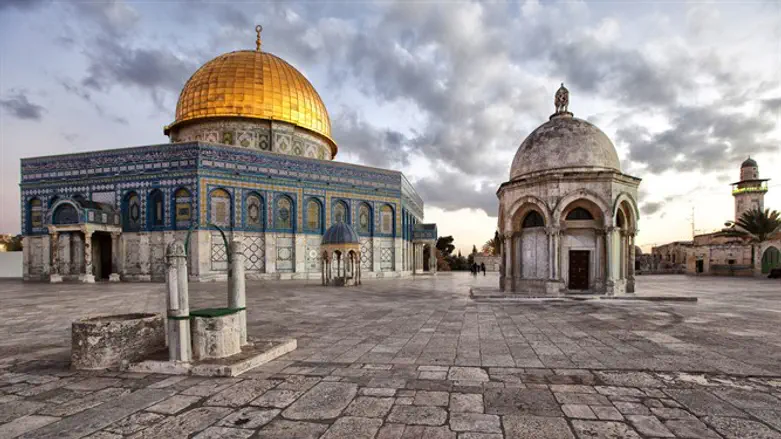 Mosques built atop Temple Mount