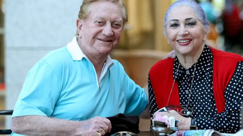 Meshulam Riklis with his sister
