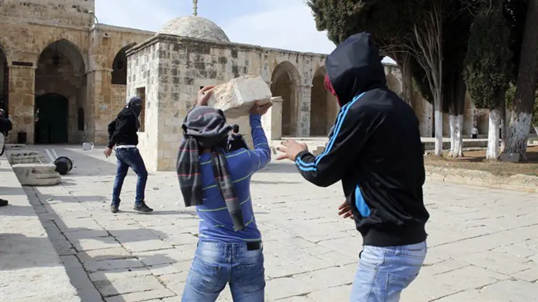Why a group of Saudis beat up Palestinians on the Temple Mount