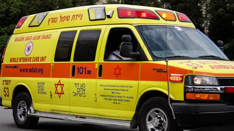 Ambulance (illustration)