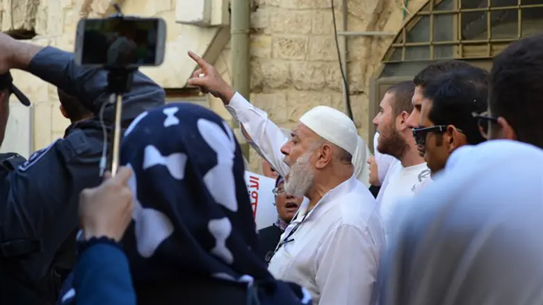 Actual Kurdish Muslim treatment of Jews today and in the past