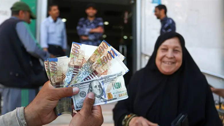 Financial aid as part of $480 million in aid allocated by Qatar, in Gaza
