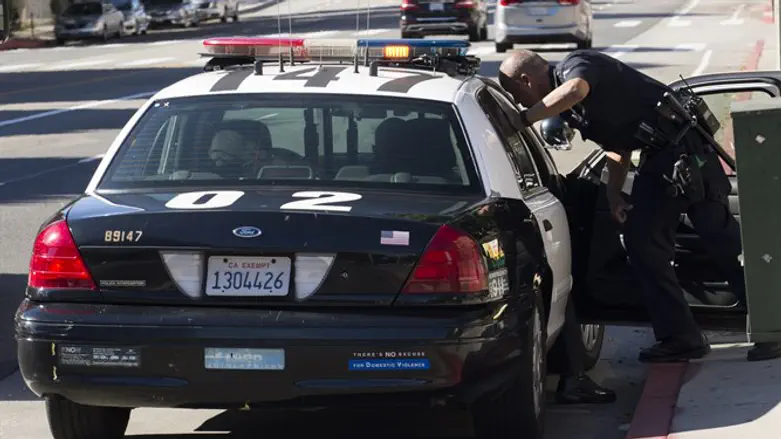 Los Angeles police (illustrative)