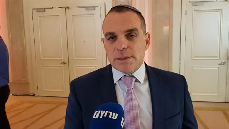 Efrat Mayor Oded Revivi