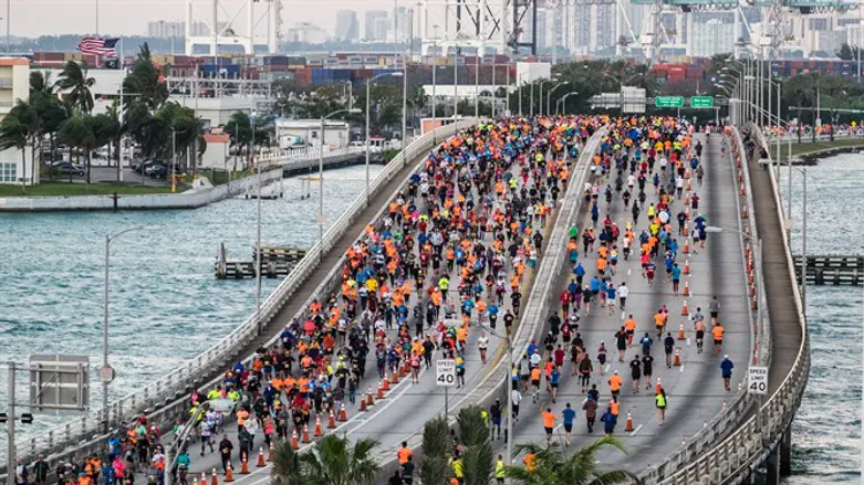 Runners in the Miami Marathon