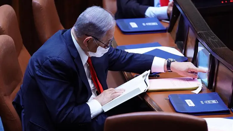 Netanyahu during vote on coalition bills