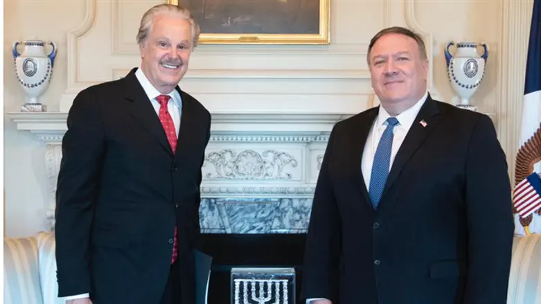 Pompeo receives Friends of Zion award